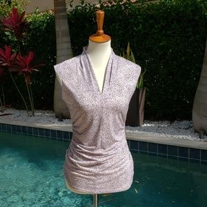 NWOT Vince Camuto Sleevless Stretch V-Neck Top S